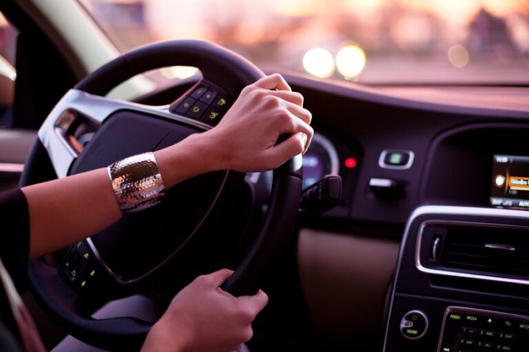Cuatro factores que debes de tomar en cuanta al comprar un auto