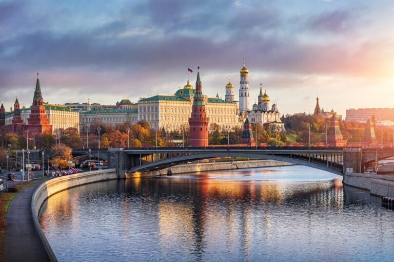 Desde Rusia con amor similitudes del balompié y el matrimonio