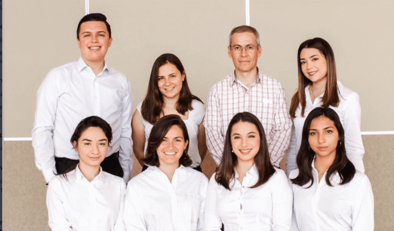 Transforman sargazo en material para cosméticos