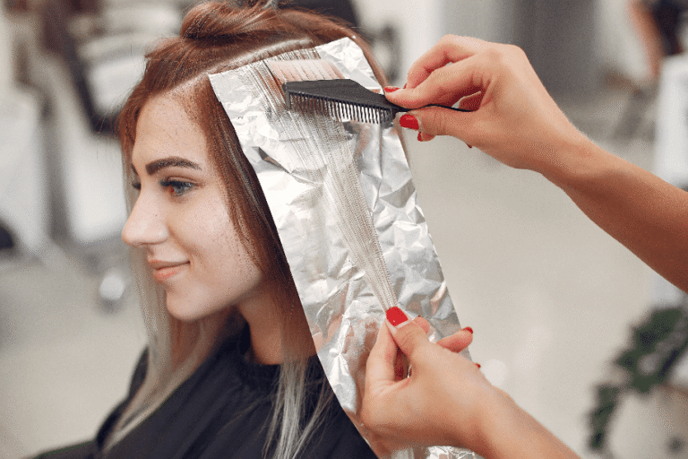 Conoce la tendencia high-contrast hair y chunky highlights
