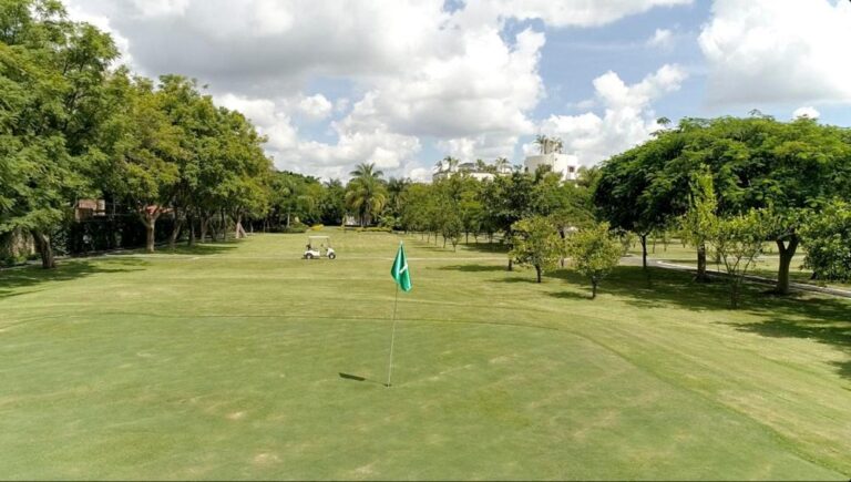 ¿AMANTE DEL GOLF? TIENES QUE CONOCER ESTE LUGAR