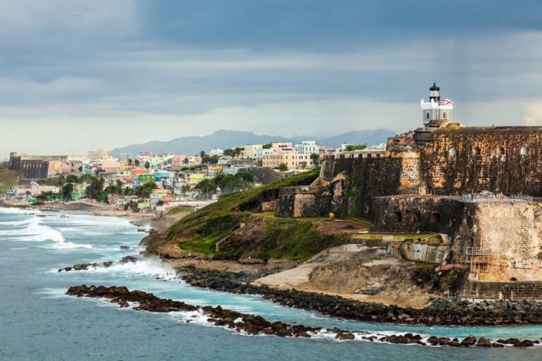 Puerto Rico late al ritmo de Bad Bunny: Una guía para vivir la isla más allá del concierto