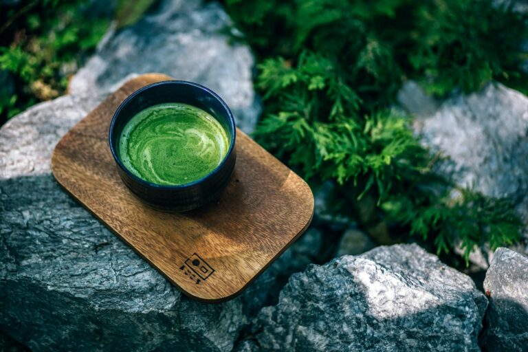 Adiós Matcha: El  oro Verde se Despide del Consumo Diario