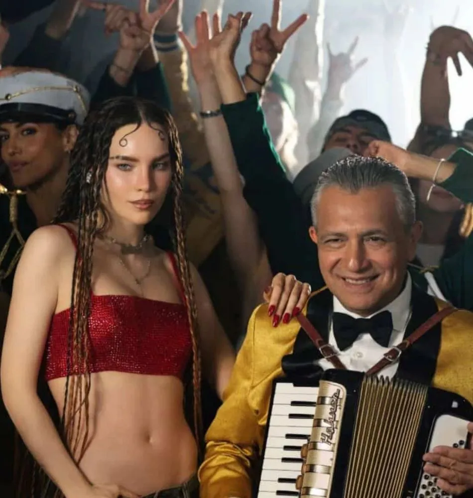 Belinda y Los Ángeles Azules para el Mundial 2026. 