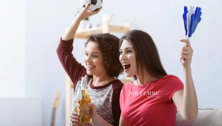 Home office, snacks y fútbol: cómo convertir los partidos del Mundial en un plan entre amigas